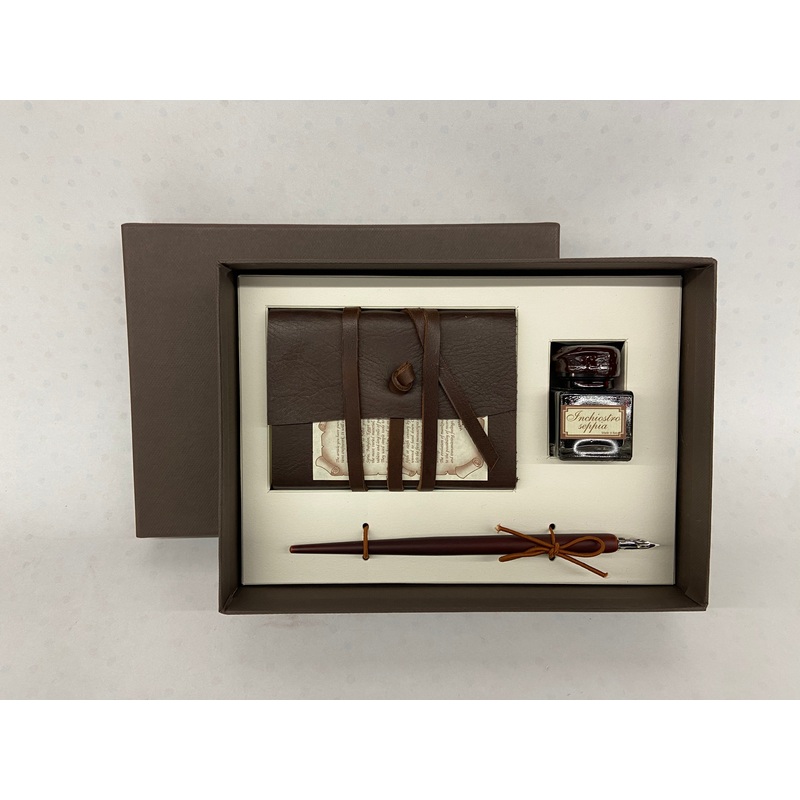 Medioevalis Journal , Wooden Dip Pen & Ink Bottle 20cc in Box