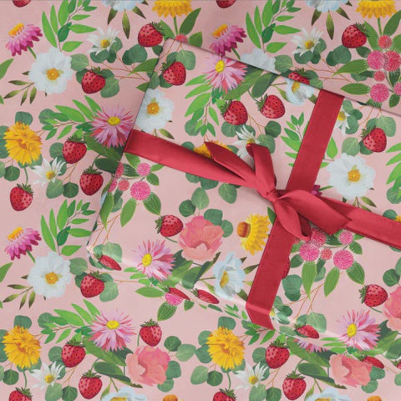 Flat Wrapping Paper - Bush Party Strawberries