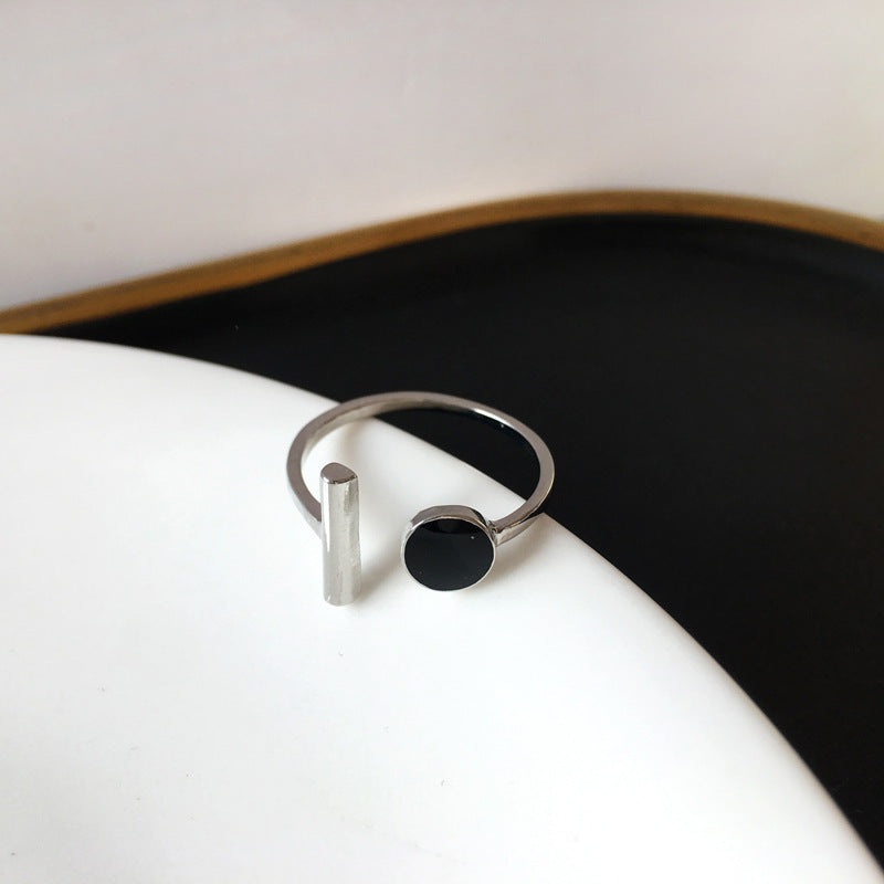 Luninana Ring - Shadow Signet Ring YBY016