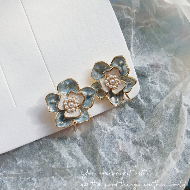 Luninana Clip-on Earrings -  Vintage Blue Flower Earrings LL008