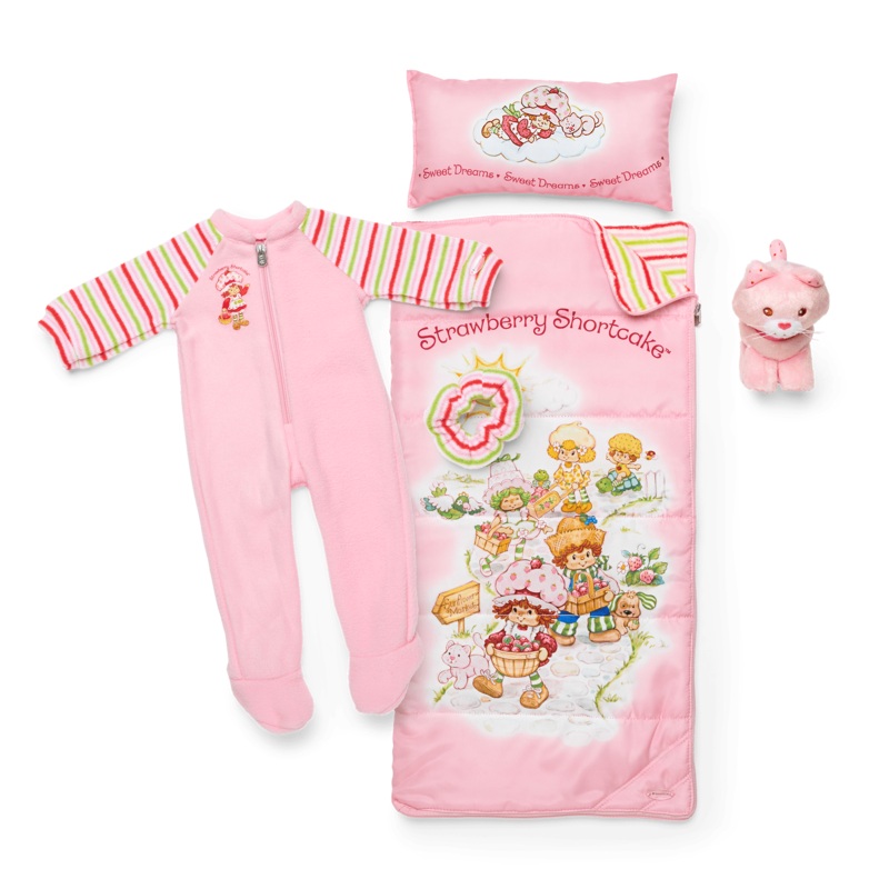 Courtneys Strawberry Shortcake Sleeping Bag & PJs for 18-inch Dolls (Historical Characters)